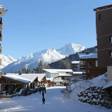 Saboia A08 Cles Blanches Courchevel